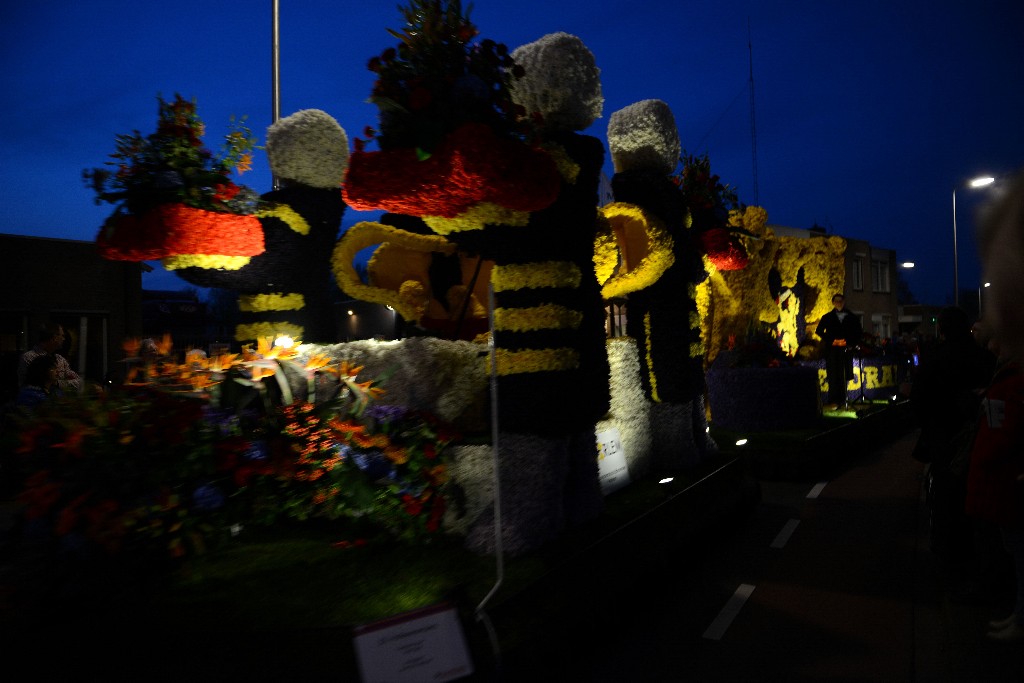 ../Images/Bloemencorso 2015 178.jpg